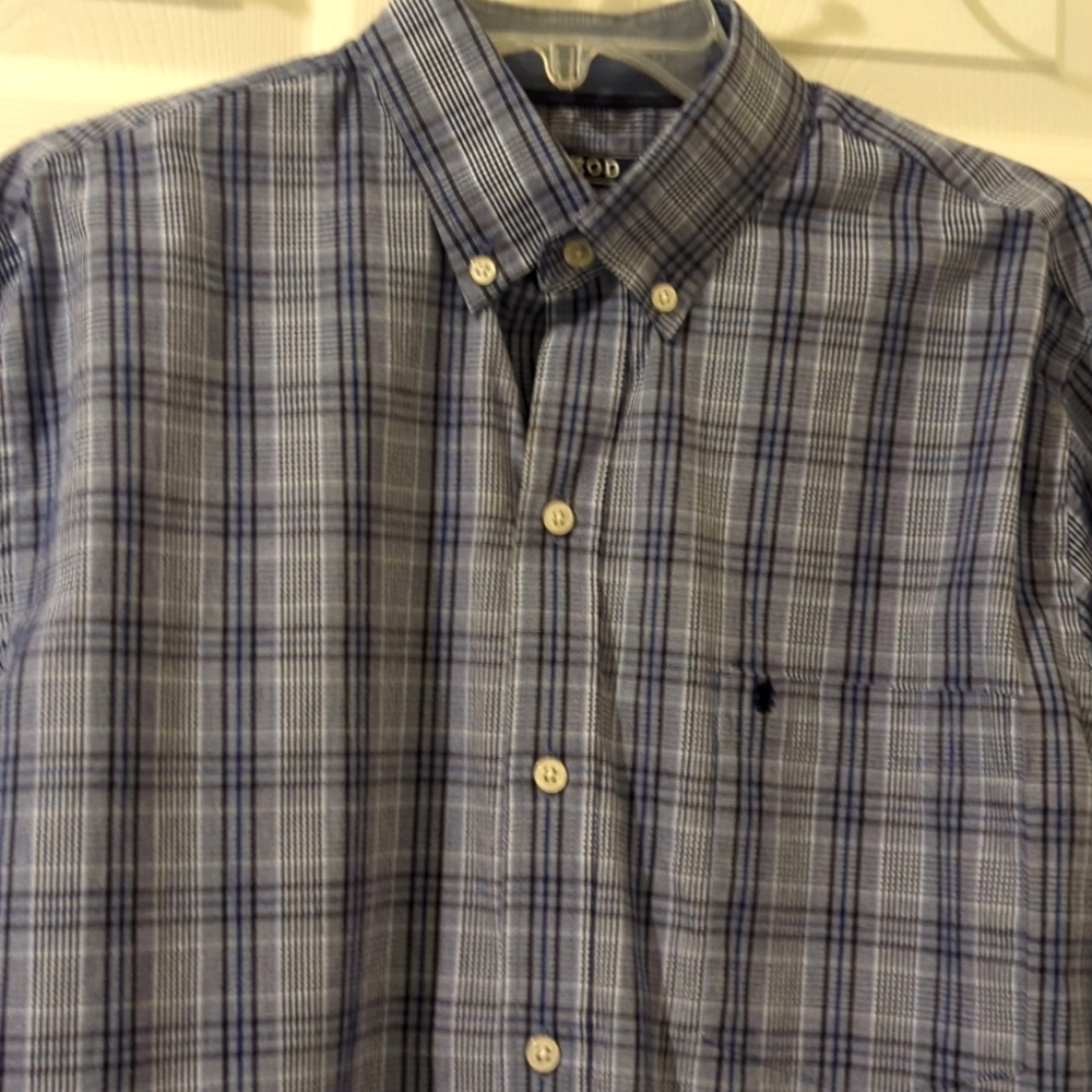 IZOD Men's Dress Collard Button Down Shit Size Medium